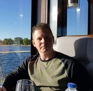 Meet your Posher, Yanick